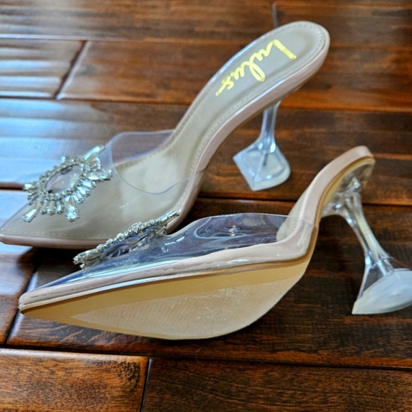 Lulu's Clear Pointed Mule Heels with Crystal Sunburst Accent - Picture 4 of 5